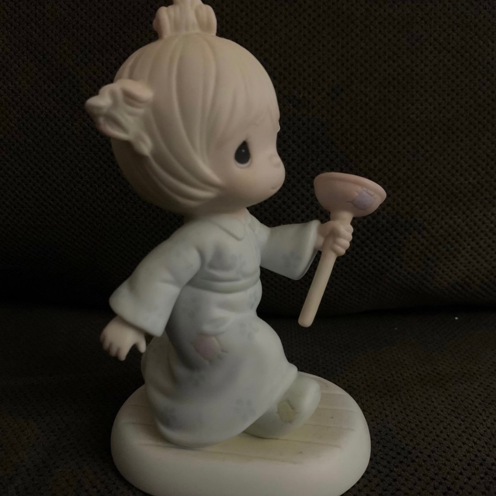 Precious Moments Faith Takes the Plunge